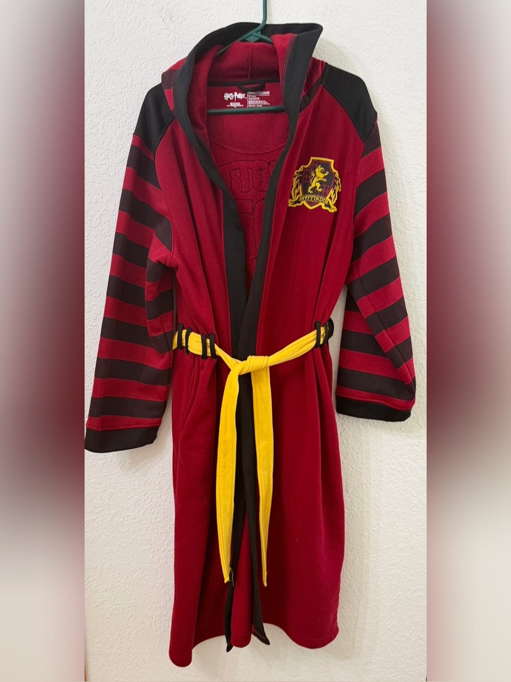 Harry Potter Hogwarts Gryffindor Quidditch Hooded Adult Robe S/M